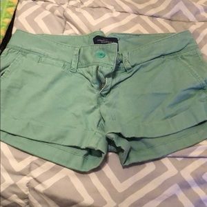 American Eagle green shorts